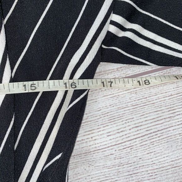 Express B&W stripe 3/4 sleeve jumpsuit w/front knot tie sz M - Picture 7 of 13